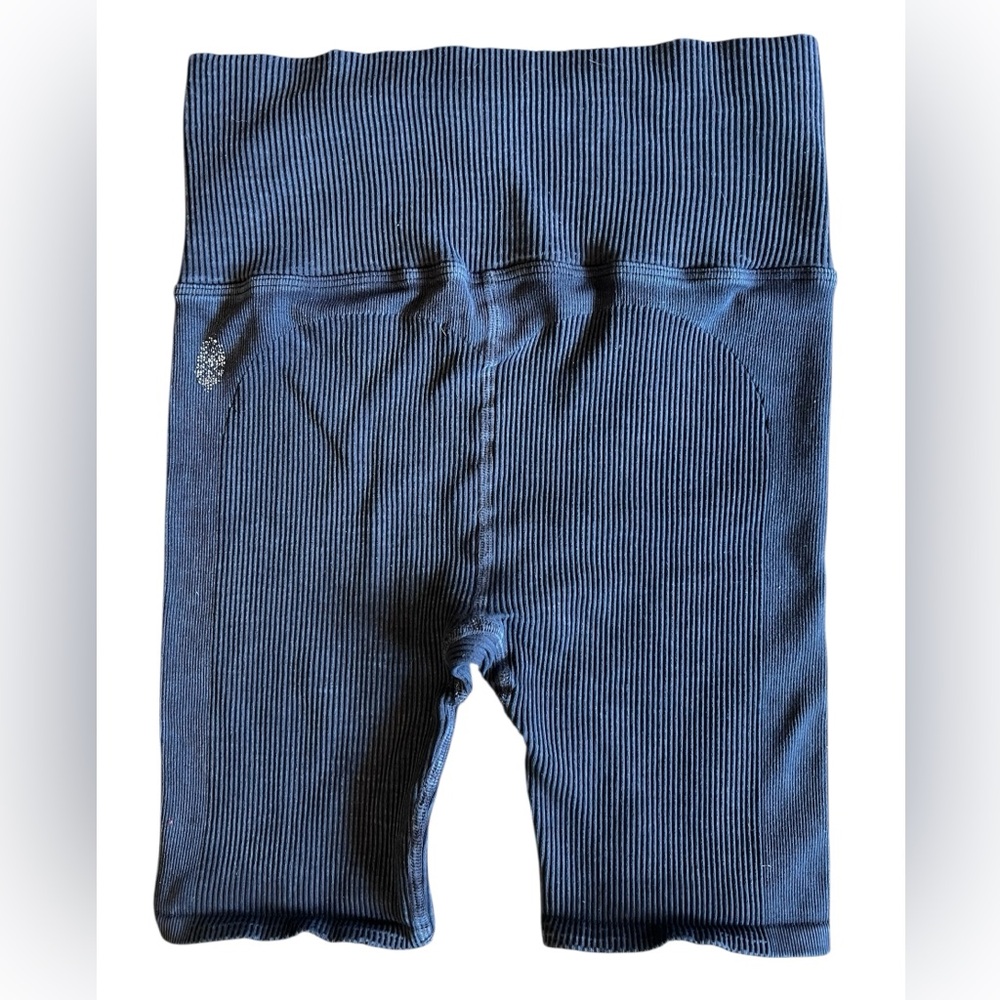 FREE PEOPLE x FP MOVEMENT Happiness Runs High-Rise Bike Short Super-Stretch Sz S - Picture 2 of 7